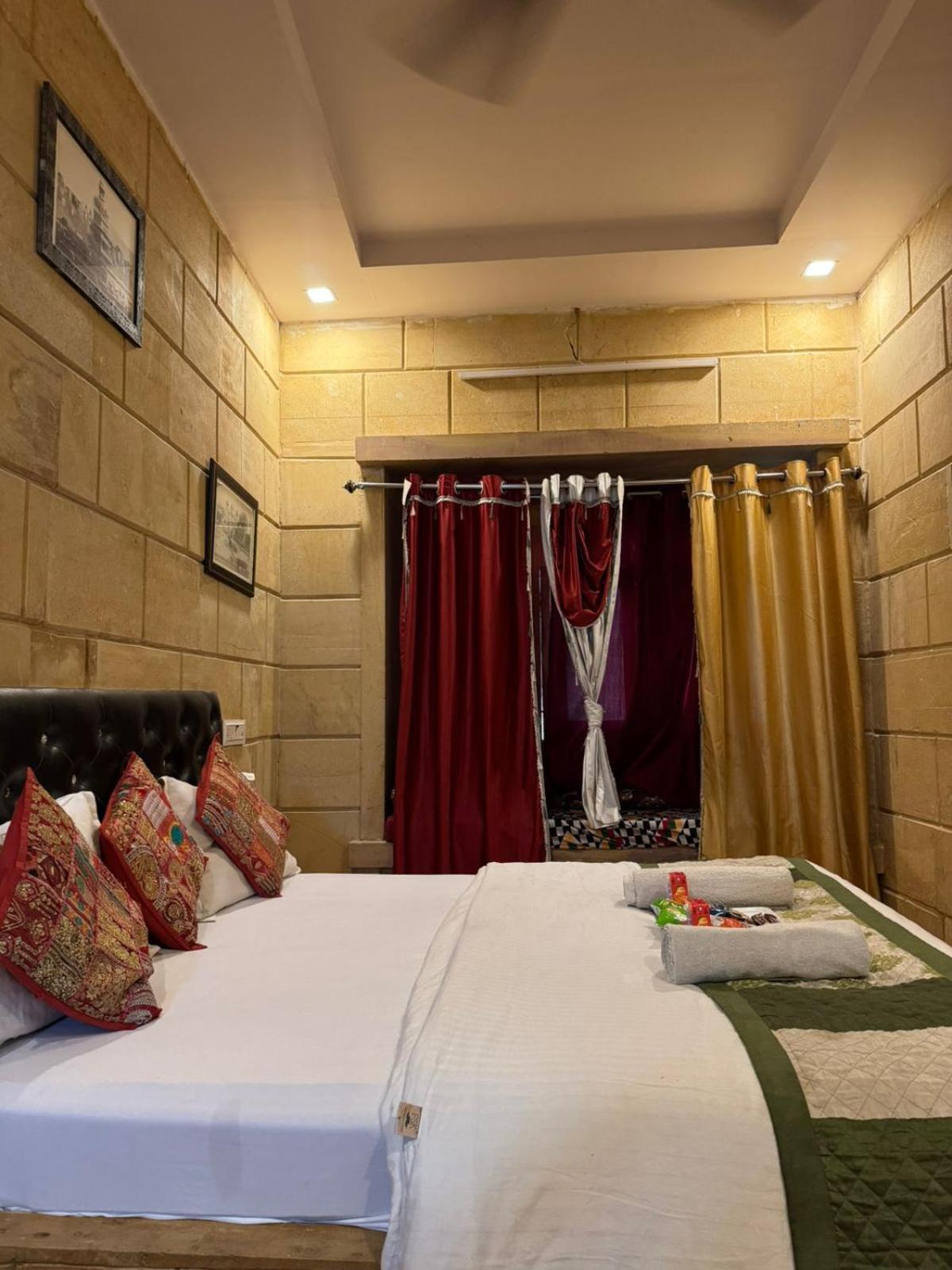 Hotel Jaswant Palace Jaisalmer Extérieur photo