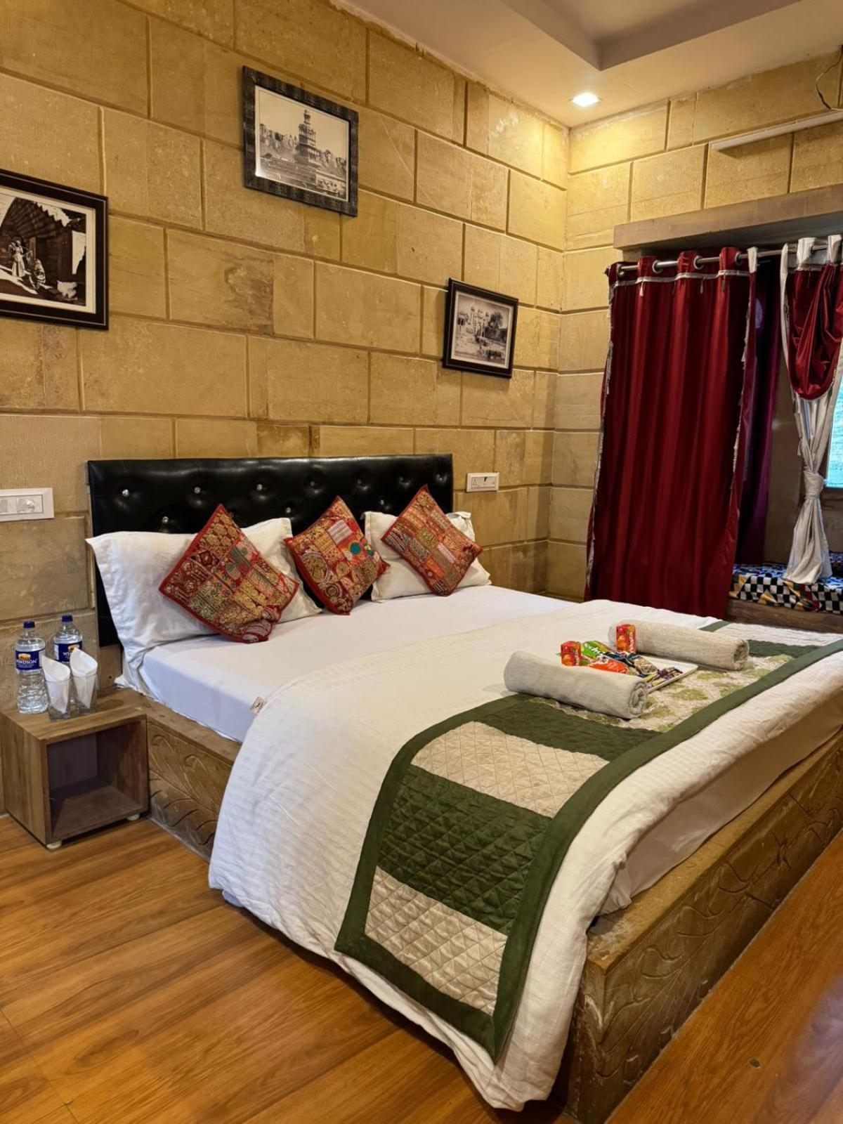 Hotel Jaswant Palace Jaisalmer Extérieur photo