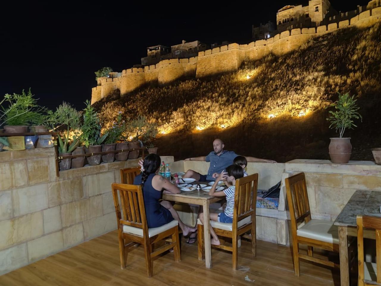 Hotel Jaswant Palace Jaisalmer Extérieur photo